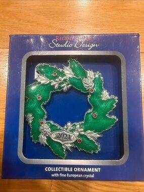 Regent square studio design wreath fine European crystal from 2021.